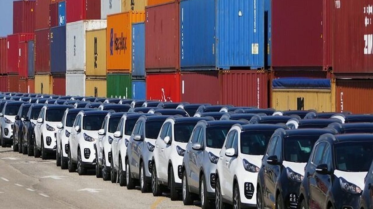 ثبت‌نام وارداتی‌ها در ابهام؛ سیاستی برای تنظیم بازار یا جابه‌جایی نقدینگی؟