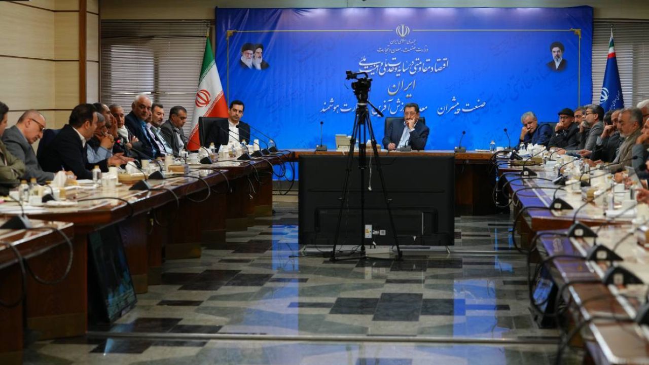 افزایش ناگهانی قیمت خودرو، وزیر و خودروسازان را روبروی هم نشاند